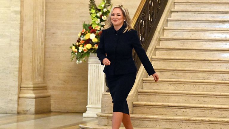 Michelle O’Neill tarihi bir anda Kuzey İrlanda’nın ilk milliyetçi başbakanını atadı |  Siyaset Haberleri